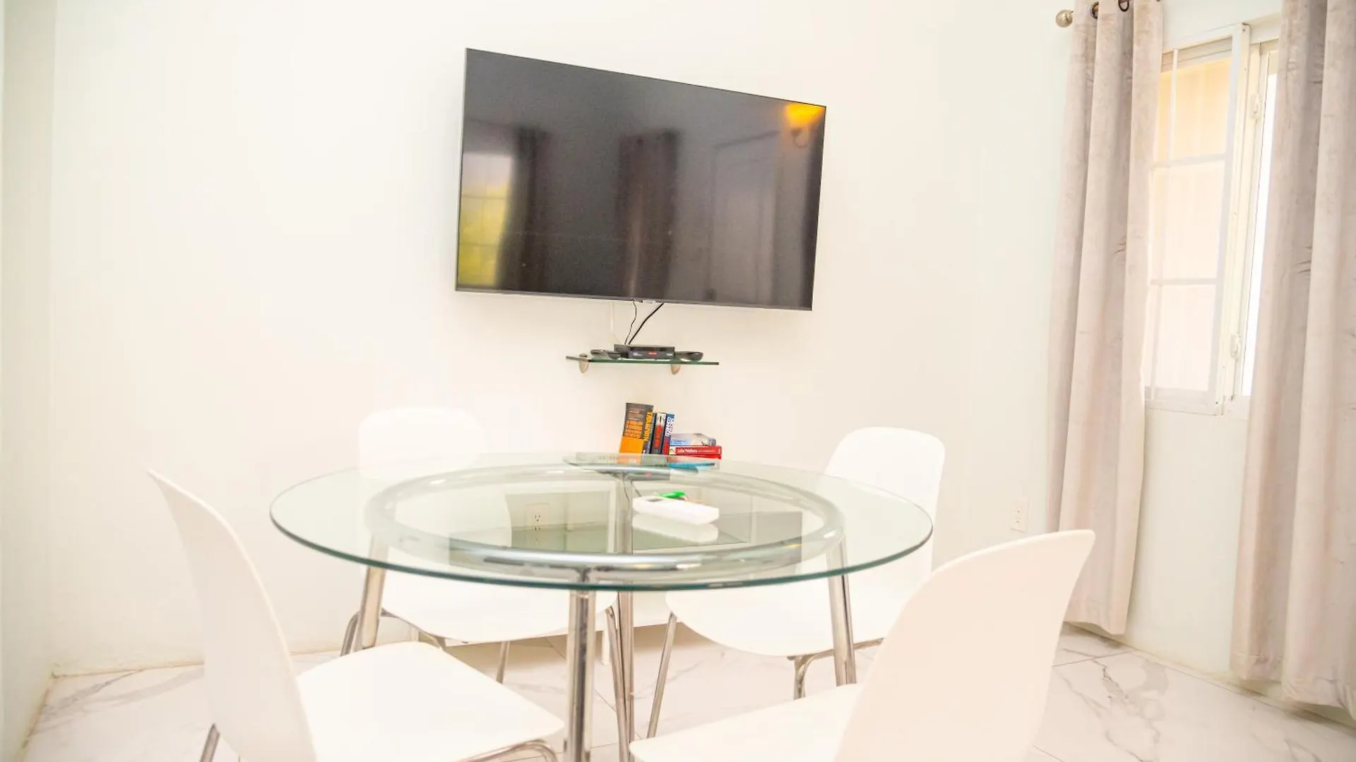 Apartment Trade Winds Cottage #1 Cedar Grove